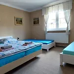 U Jurka מלון דירות 4*